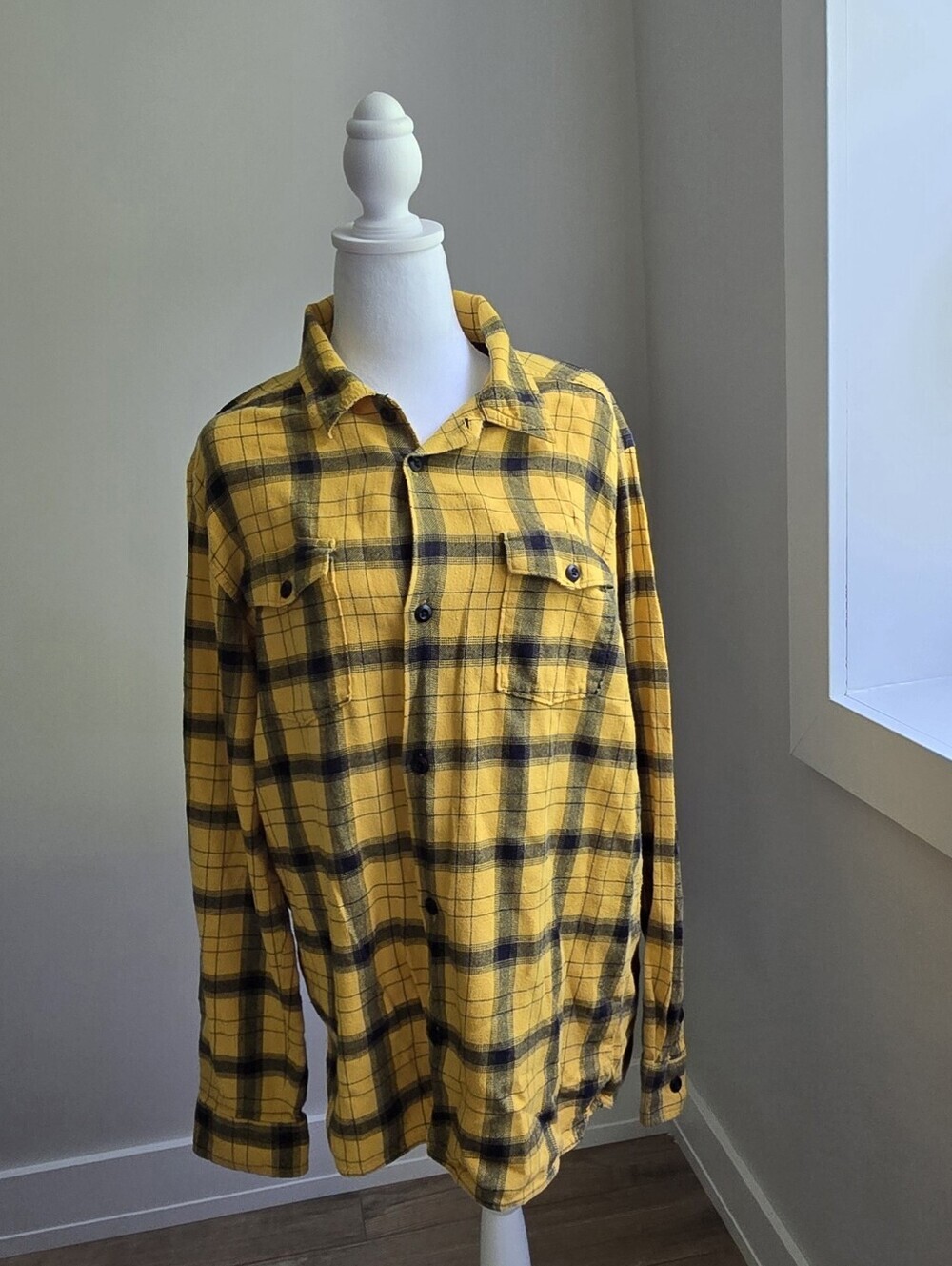 Vans Off The Wall Yellow Plaid Mens Large Button Down Long Sleeve Shirt
